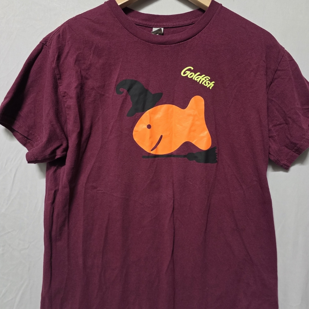 Gildan Maroon Tee with Halloween GoldFish